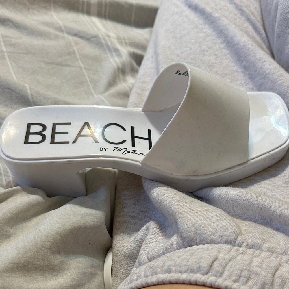 Beach by Matisse Women's White Sandals